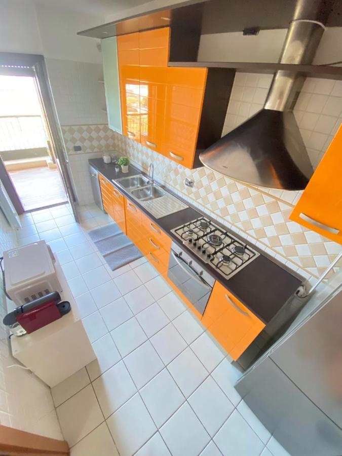 Sunset Escape Apartment - Panoramic Terrace Фьюмичино Экстерьер фото